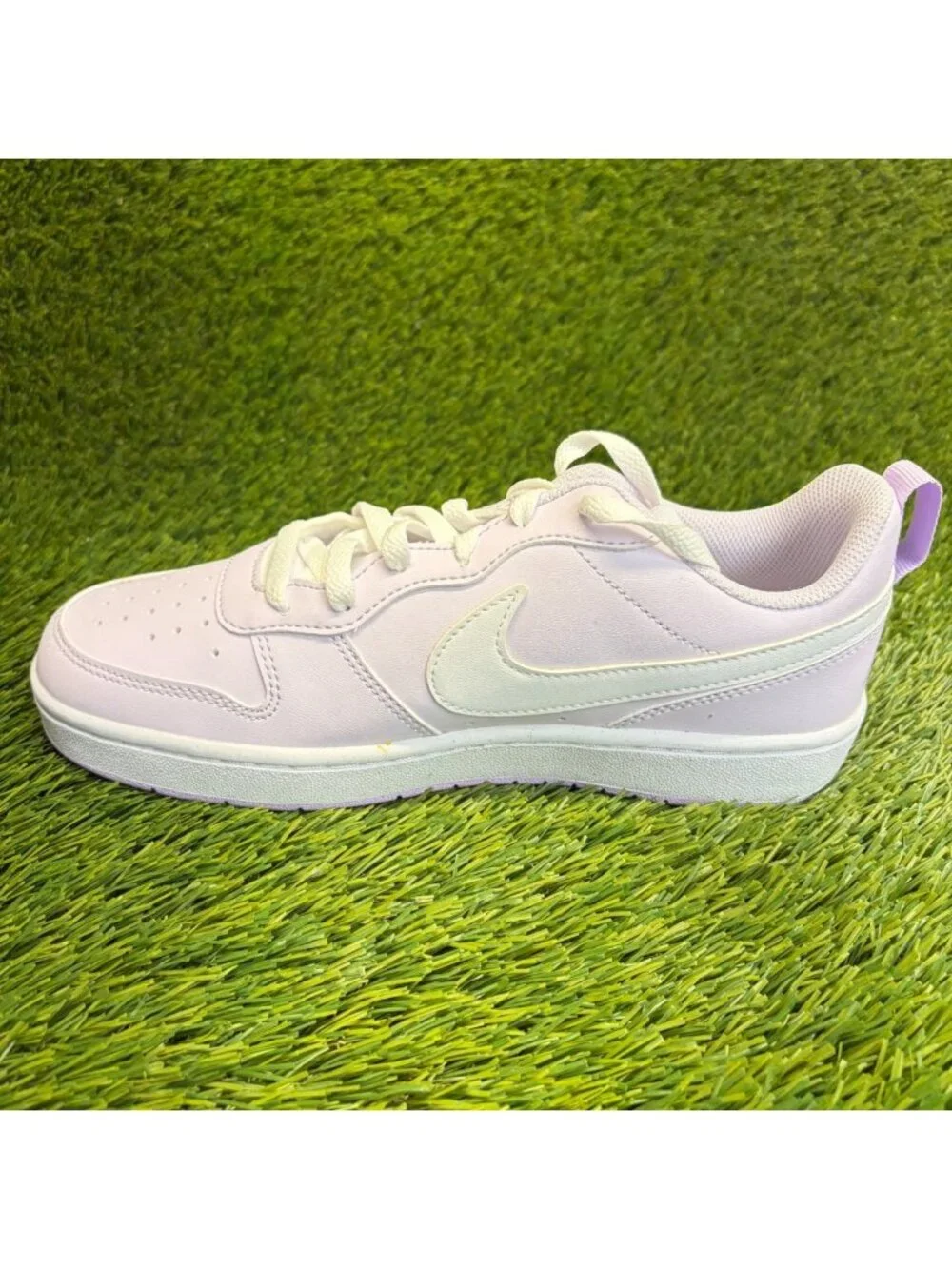 Nike Court Borough Low Girls Size 7Y Purple White Athletic Leather Shoes Sneaker